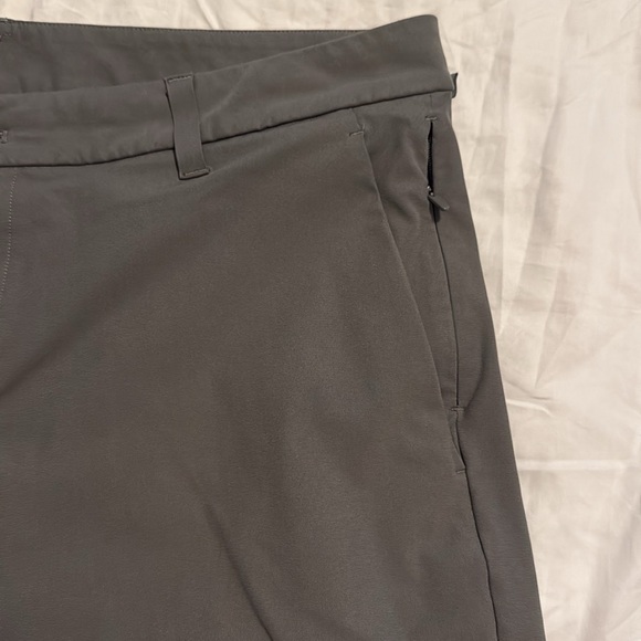 Lululemon Mens ABC Shorts 9 inch 36 Olive Green - Picture 3 of 5